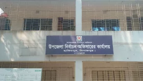 গরিবের চাল চেয়ারম্যানের পেটে, তদন্তে ইউএনও