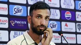 জাতির কাছে ক্ষমা চাইলেন পাকিস্তান অধিনায়ক