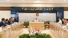 সচিবদের সঙ্গে বৈঠকে প্রধান উপদেষ্টা