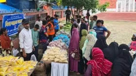&lsquo;বিনা লাভের বাজার&rsquo;