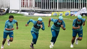 বাবরদের নতুন চ্যালেঞ্জ: ফিটনেস পরীক্ষায় ব্যর্থ হলে চুক্তি থেকে বাদ