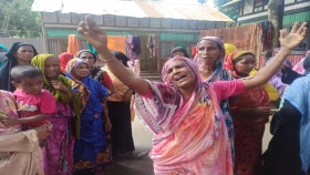 হোমনায় ঘর থেকে মা- ছেলেসহ তিনজনের মরদেহ উদ্ধার