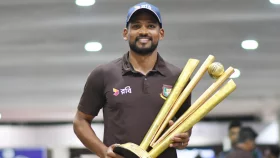 সাকিবের মামলা নিয়ে প্রধান উপদেষ্টার সঙ্গে কথা বলবেন শান্ত