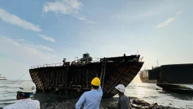সীতাকুণ্ডে শিপইয়ার্ডে বিস্ফোরণ, দগ্ধ ৮ জনকে ঢাকায় প্রেরণ