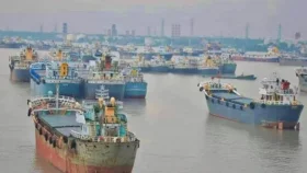 চট্টগ্রাম বন্দরে দুই জাহাজের সংঘর্ষ