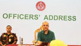 সীমান্তে পিঠ প্রদর্শন করবেন না: বিজিবিদের স্বরাষ্ট্র উপদেষ্টা