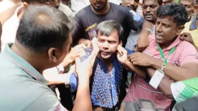 হিরো আলমকে মারধর, সঙ্গে কান ধরে উঠবস&nbsp;