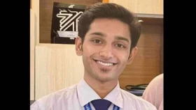 বাবার কাঁধে ছেলের লাশ, সন্তান হারানোর শোক; এটা কেউ বুঝবে না