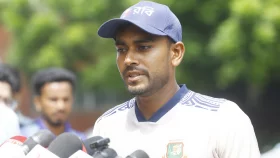 মুশতাক অনুপ্রেরণাদায়ী, বললেন মিরাজ
