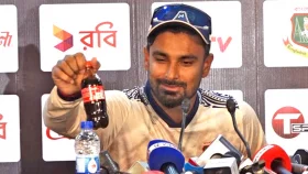 &lsquo;আমিও কি কোক নামিয়ে দিব?&rsquo; &ndash;সংবাদ সম্মেলনে লিটনের মজা