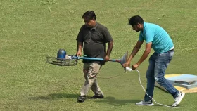 ভারতের টেস্ট ভেন্যু শুকাতে ফ্যান, ফোম, কাপড়!