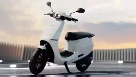নুতন কেনা স্কুটি বারবার নষ্ট, রেগে শোরুমে আগুন দিলেন ক্রেতা