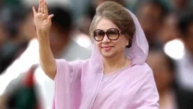 কাতারের আমিরের দেওয়া এয়ার অ্যাম্বুলেন্সে লন্ডনে যাবেন খালেদা জিয়া