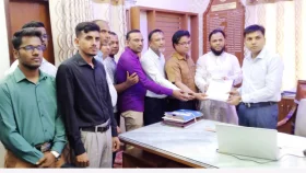 ডিপ্লোমা সার্ভেয়ারদের স্মারকলিপি প্রদান