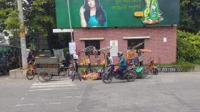 মূল সড়কে ব্যাটারিচালিত রিকশা চলাচল বন্ধ