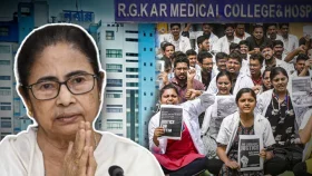 পশ্চিমবঙ্গে বিনা চিকিৎসায় মৃত ২৯, মমতার দাবি অস্বীকার