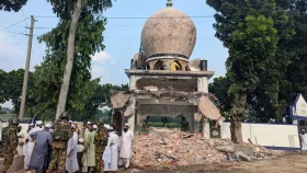 মাজারে হামলায় জড়িতদের বিরুদ্ধে ব্যবস্থা নেবে সরকার