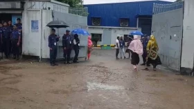আশুলিয়ায় খুলেছে অধিকাংশ কারখানা, কাজে ফিরেছেন শ্রমিকরা