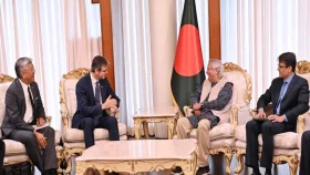 দেশ পুনর্গঠনে মার্কিন সহায়তা চাইলেন ড. ইউনূস