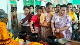 বৌদ্ধ ধর্মাবলম্বীদের মধু পূর্ণিমা উদ্&zwnj;যাপন&nbsp;