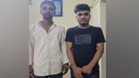 চালককে গাছের সঙ্গে বেঁধে অটোরিকশা ছিনতাই, গ্রেপ্তার ২