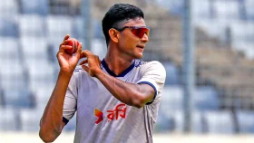 হঠাৎ টি-টোয়েন্টি দলে নাহিদ