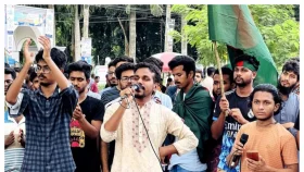 মাকে বলেছিলাম, গ্রেপ্তারের চেয়েও বেশি কিছুর জন্য প্রস্তুত থাকিয়েন