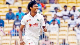 হাসান তোপে চাপে ভারত, ঘুরে দাঁড়ানোর চেষ্টা