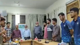 শাবিপ্রবির উপ উপাচার্য-কোষাধ্যক্ষকে শপথ পড়ালেন সমন্বয়করা