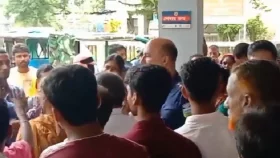 পূজার কেনাকাটার টাকা না পেয়ে কলেজছাত্রীর আত্মহত্যা