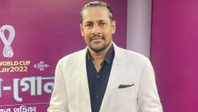 নতুন ভূমিকায় ফুটবলে ফিরলেন এমিলি