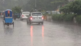 থেমে থেমে ঝরবে বৃষ্টি, কমতে পারে কাল