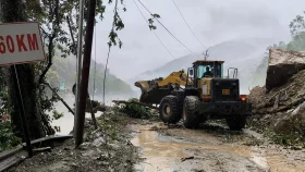 প্রবল বৃষ্টিতে দার্জিলিংয়ে ভূমিধস, তিস্তায় পানিবৃদ্ধি