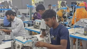 ঘাটতি পোষাতে ছুটির দিনেও খোলা ১৫০ কারখানা