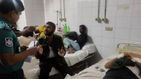 আনসার সদস্য ও কর্মকর্তাদের কুপিয়ে সোনালী ব্যাংকের টাকা ছিনতাই