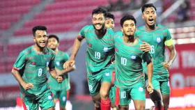 বেলা শেষে বদলী মইনুলে মিললো জয়ের স্বাদ