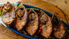 দুর্গাপূজার সঙ্গে ইলিশ খাওয়ার সম্পর্ক কী?