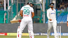 উদ্ভট শটে আউট শান্তর কঠোর সমালোচনায় তামিম