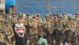 আশুলিয়ায় ৫৪ ঘণ্টা পর শ্রমিকদের অবরোধ প্রত্যাহার