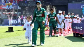 টি ২০ বিশ্বকাপ শুরু: নিগারের 'সেঞ্চুরি' ম্যাচে নেহারের অভিষেক