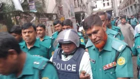 সাবেক খাদ্যমন্ত্রী সাধন চন্দ্র মজুমদার ৭ দিনের রিমান্ডে