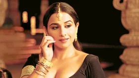 রাস্তাতেই পোশাক বদলালেন বিদ্যা!&nbsp;