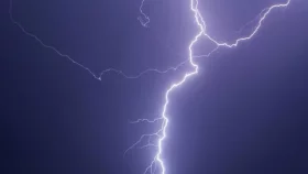 হাওরে মাছ ধরতে গিয়ে বজ্রপাতে জেলের মৃত্যু