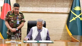 দেশের ক্রান্তিলগ্নে সেনাবাহিনী মানুষের পাশে এসে দাঁড়িয়েছে: প্রধান উপদেষ্টা