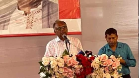 সাত দিনের মধ্যে ছাত্রলীগকে নিষিদ্ধের দাবি মাহমুদুর রহমানের