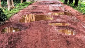 সংস্কারে নজর নেই কারো, বিপদে বাসিন্দারা
