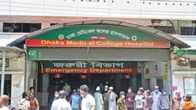 গার্মেন্টকর্মীদের সঙ্গে আইনশৃঙ্খলা বাহিনীর সংঘর্ষ, গুলিবিদ্ধ ২