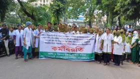 কর্মবিরতিতে নার্সরা, ভোগান্তিতে রোগীরা