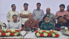 শিগগিরই বাজার সহনীয় পর্যায়ে চলে আসবে: স্বরাষ্ট্র উপদেষ্টা