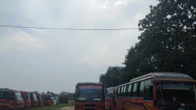 জাবি শিক্ষার্থীকে মারধর, রাজধানী পরিবহনের ২৪ বাস আটক